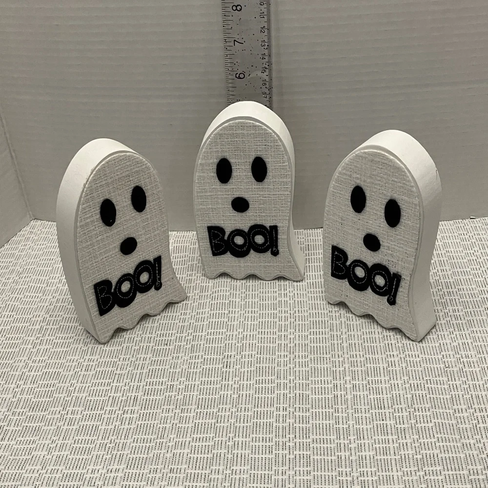 White Ghost 'BOO!' Tabletop Décor - Halloween Accent